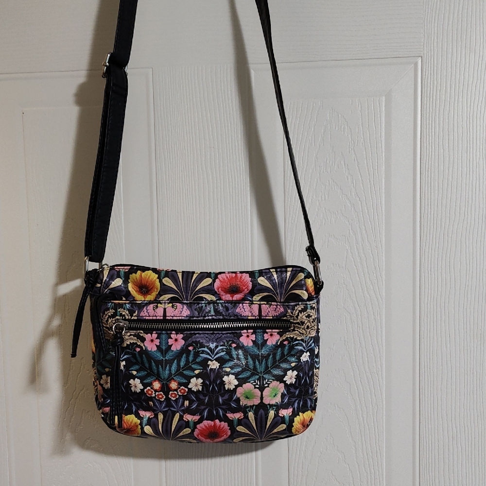 Bueno Floral Crossbody Bag